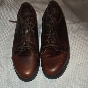 G.H. Bass & Co. Brown Leather Shoes size 9M